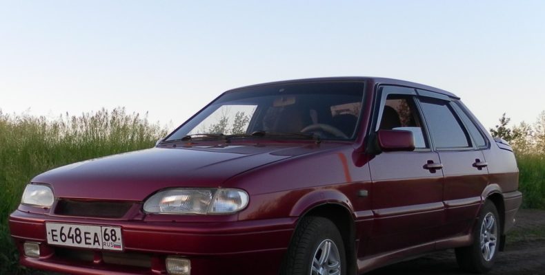 Красные автомобили (фото) — цвет Франкония 105
